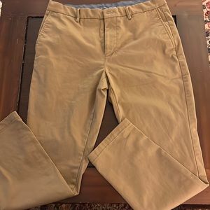 Old Navy Slim Built-In Flex